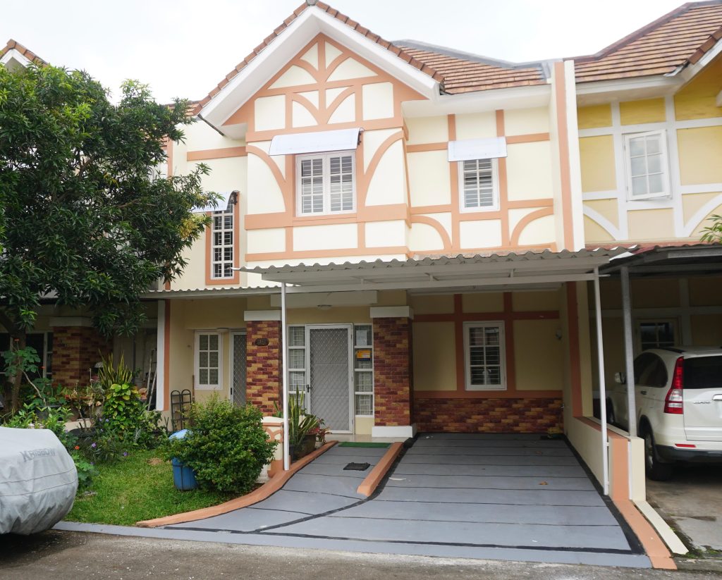 Dijual Rumah Hadap Utara Semi Furnis Cluster British By Rumah Chinida