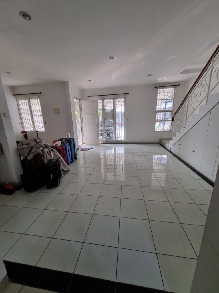 Dijual Rumah Full Renov 2 Lantai Cluster Michelia By Rumah Chinida
