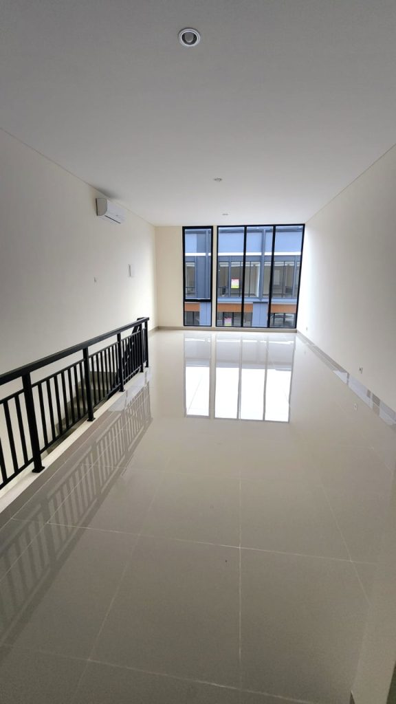 Disewakan Ruko 2 Lantai Bagus Uk 5×10 di Hampton By Rumah Chinida