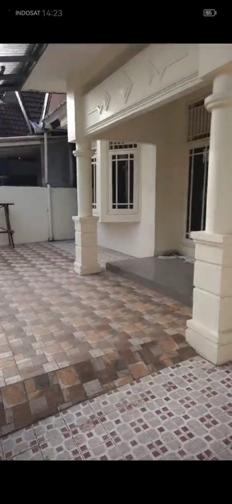 Disewakan Rumah 1 ½ Lantai Kosongan di Sektor 1B By Rumah Chinida