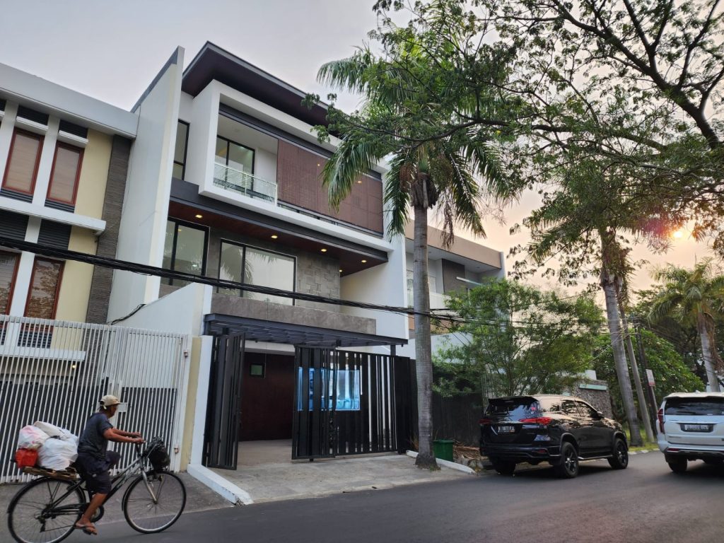 Dijual BU Rumah 3 Lantai di Citra 2 EXT Jakarta By Rumah Chinida