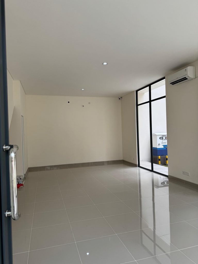 Disewakan Ruko Hook 2 Lantai di Verona Junction By Rumah Chinida