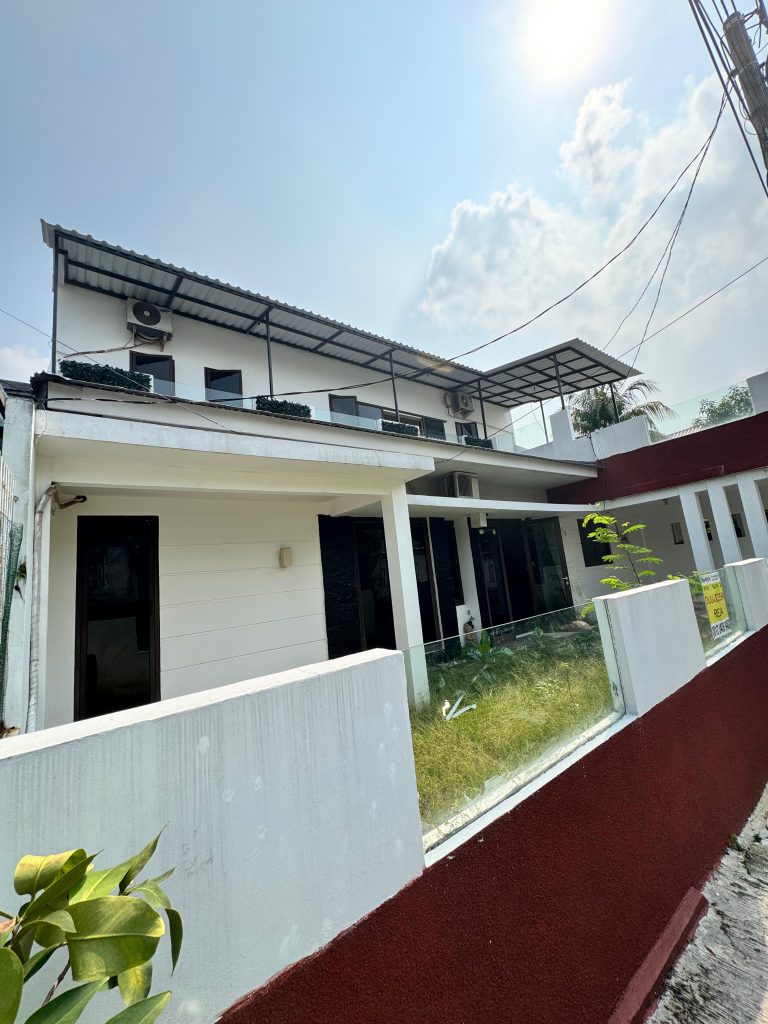 Dijual Cepat Rumah di Brilliance Serpong Park By Rumah Chinida (Dw)