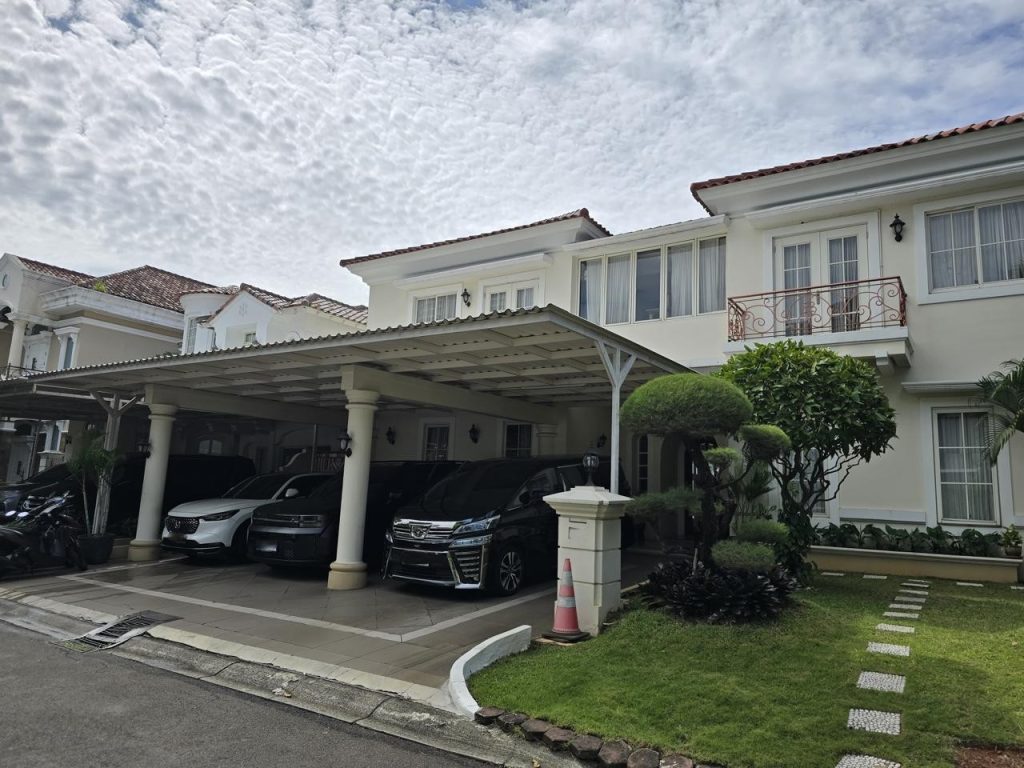 Dijual Rumah Taman Beverly Golf, Karawaci By Rumah Chinida (Dw)