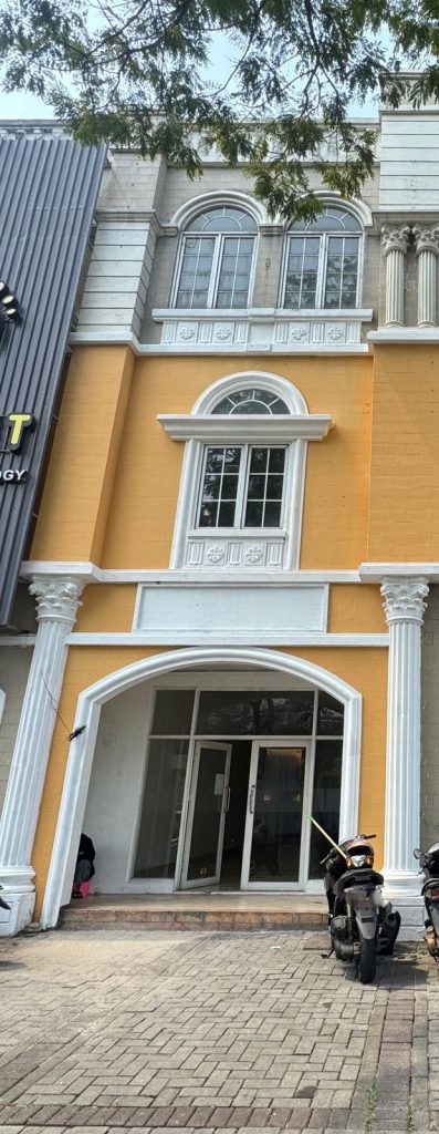 Dijual Ruko Badan 4.5X15 3 Lantai di Bolsena By Rumah Chinida (Dw)