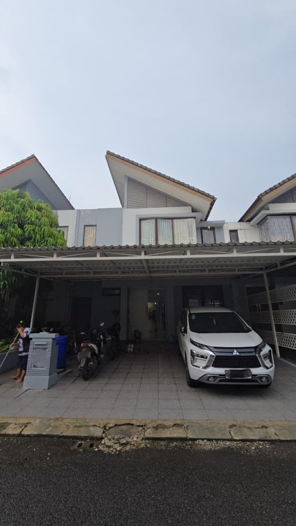 Disewakan Rumah 2 Lantai di Serenade Lake By Rumah Chinida (Dw)