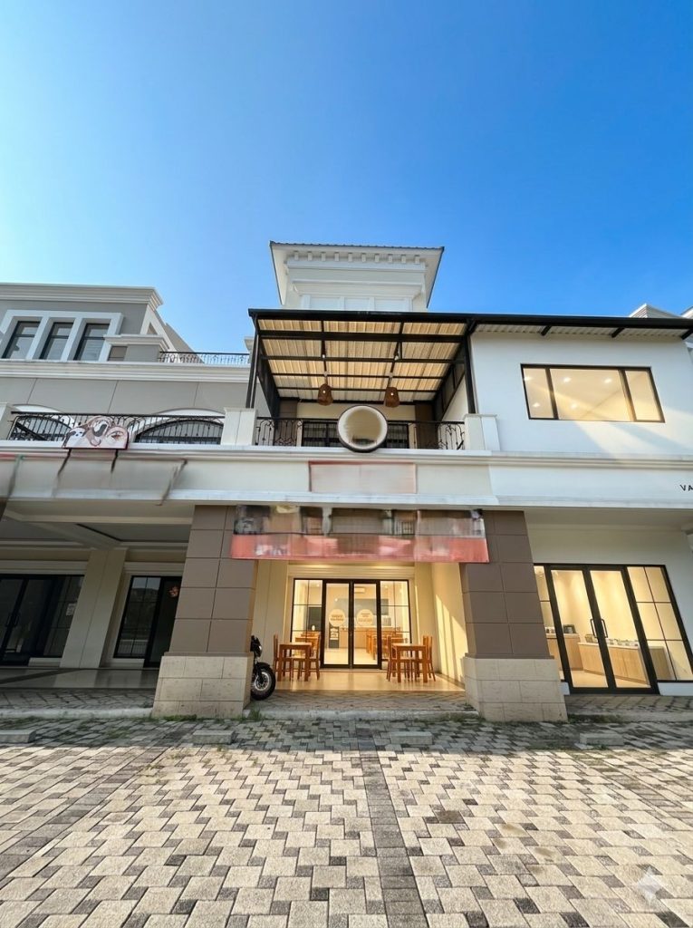 Disewakan Ruko Tipe 5X16 di Aristoteles By Rumah Chinida (Lw)