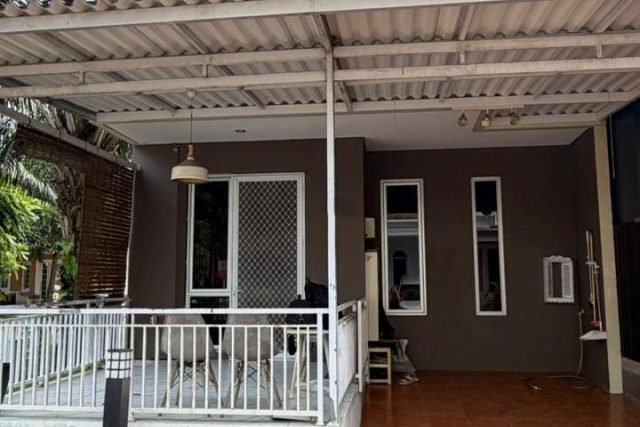 Dijual Rumah Hook Furnish di Malibu Village By Rumah Chinida (Dw)