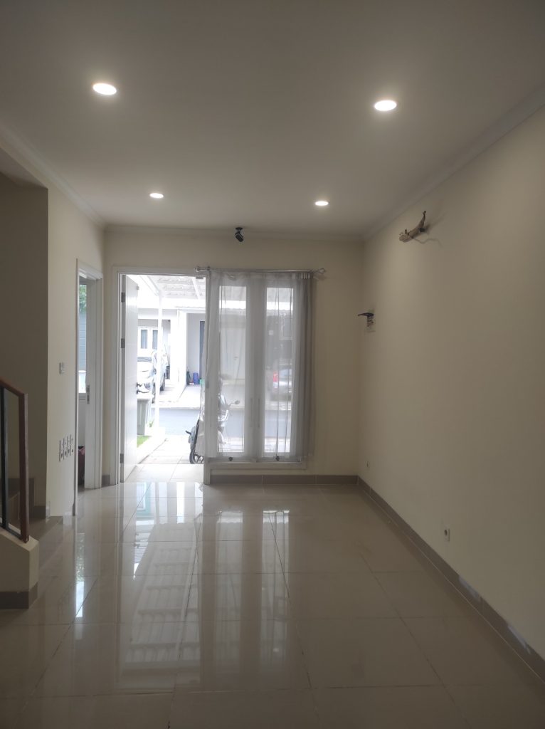 Disewakan Rumah Hadap Timur Laut di Agnesi By Rumah Chinida (Jb)