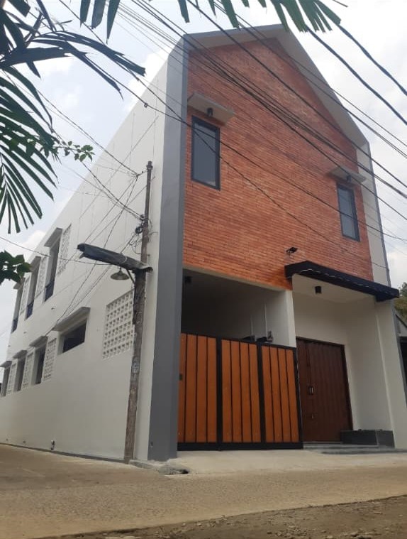 al Rumah Kost SHM 2 Lantai di Setu By Rumah Chinida (Nd)