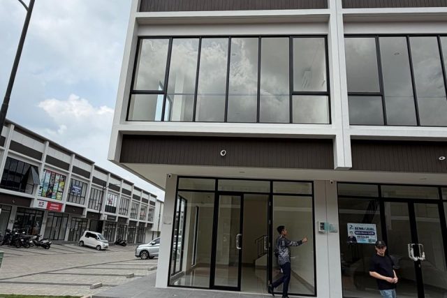 al Ruko Hook 2 Lantai di Sorrento East By Rumah Chinida (Dw)