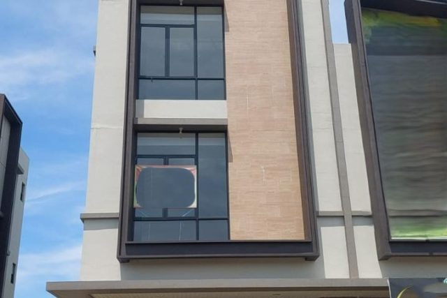 Dijual Ruko Hook 3 Lantai di Astha, Tangerang By Rumah Chinida (Dw)