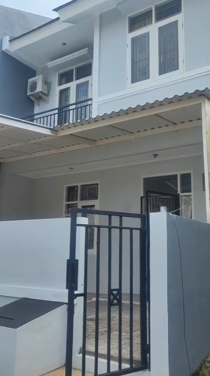 Dijual Rumah SHM Sudah Renov di Sektor 8B By Rumah Chinida (Dw)
