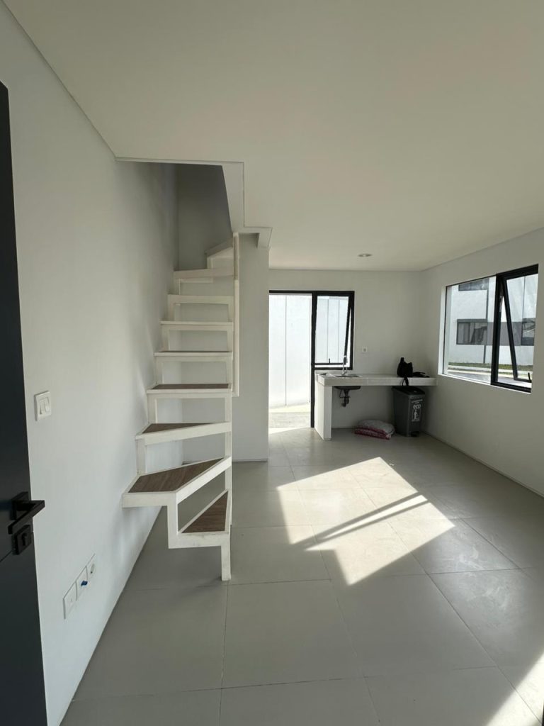 Disewakan Rumah Hoek Type Y3 di Xyz Charm By Rumah Chinida (Jb)