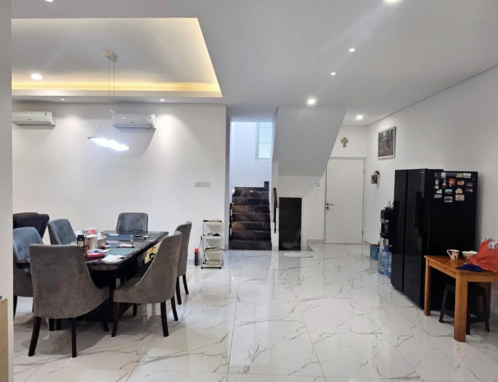 Dijual Rumah SHM 2 Lantai di Cluster Alicante By Rumah Chinida (Va)