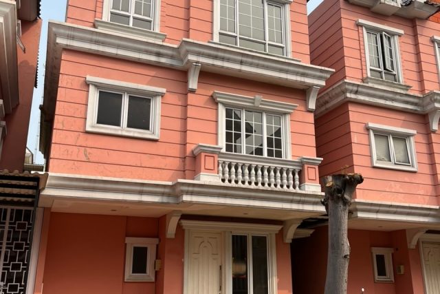 Dijual Rumah 3 Lantai 8X7.5 di Omaha Village 2 By Rumah Chinida (Ld)