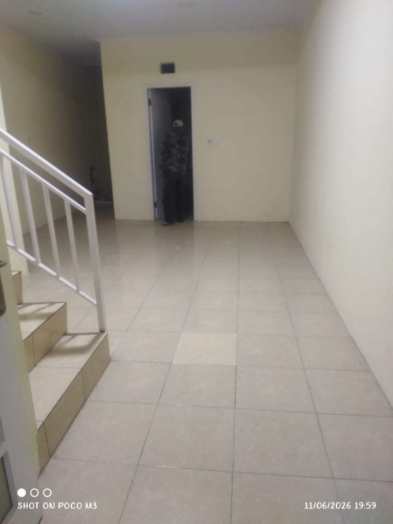 Dijual Rumah Cipondoh di Cluster Griya Utama By Rumah Chinida (Rt)