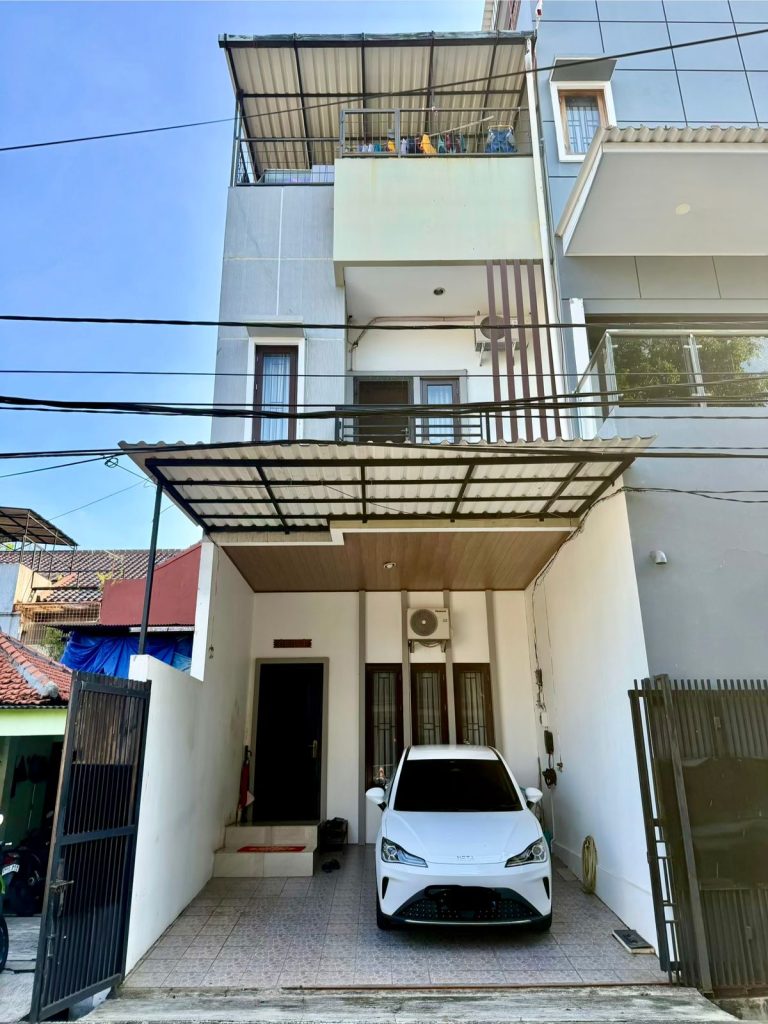 Dijual Rumah Jakarta Barat SHM di Kav Polri By Rumah Chinida (Va)