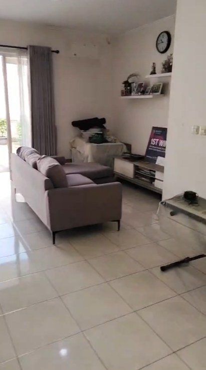 Disewakan Rumah Suvarna Sutera SHM di Cluster Citra By Rumah Chinida (Jb)