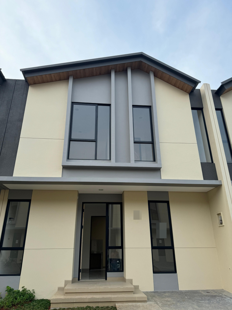 Disewakan Rumah Suvarna Sutera di Cluster Astha By Rumah Chinida (Jb)