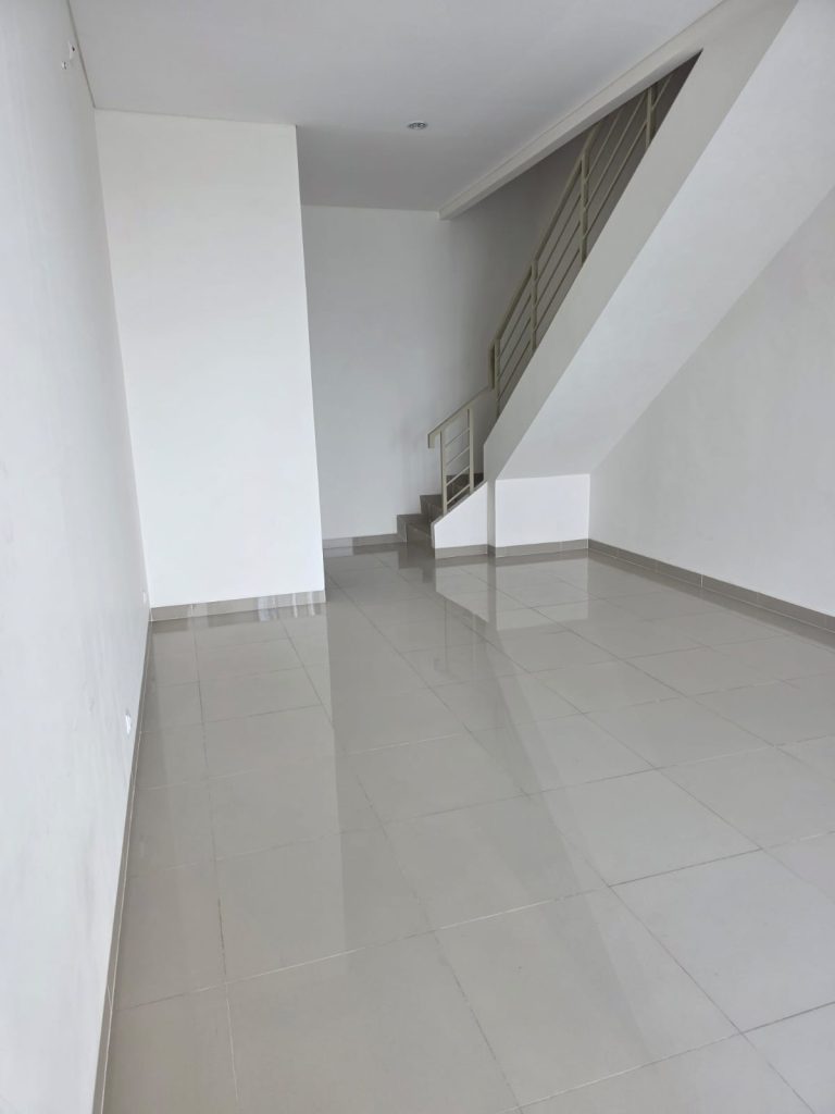 Dijual Ruko Gading Serpong SHM 2 Lantai di Bavaria By Rumah Chinida (Dw)