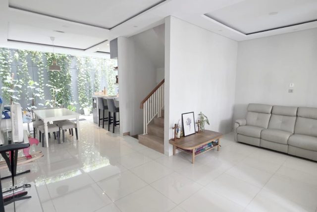Dijual Rumah BSD SHM Siap Huni di Residence One By Rumah Chinida (Ay)