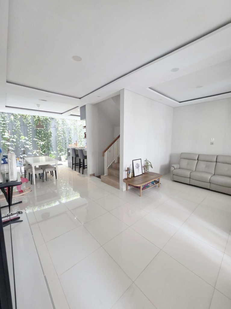 Dijual Rumah BSD SHM Siap Huni di Residence One By Rumah Chinida (Ay)