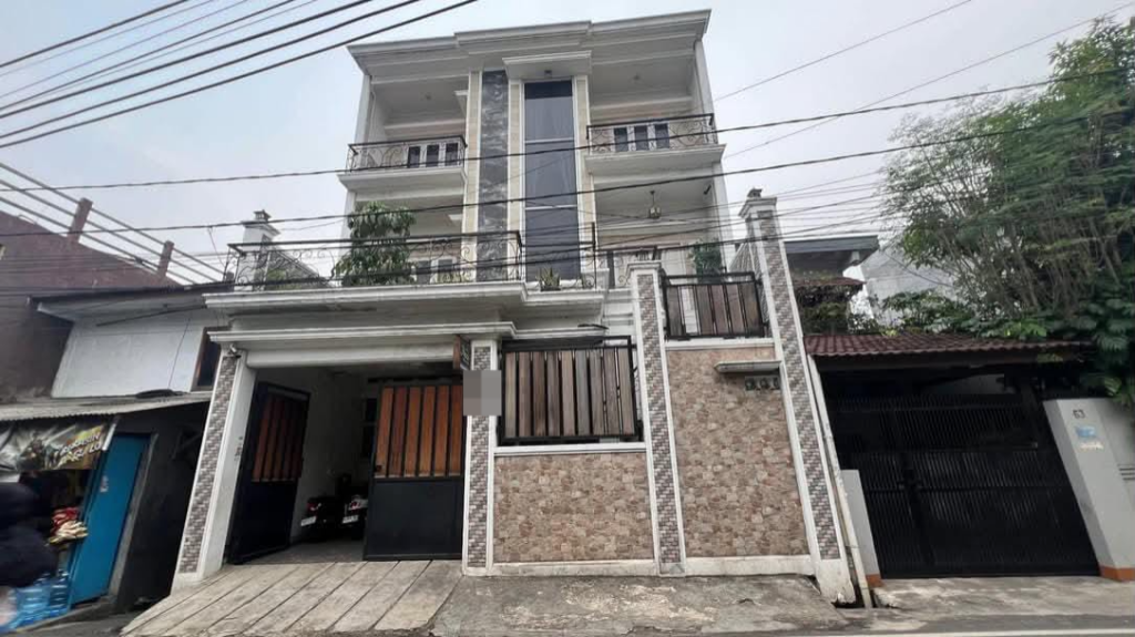 Dijual Rumah Bu Jakarta Barat SHM di Kebon Jeruk By Rumah Chinida (Kv)