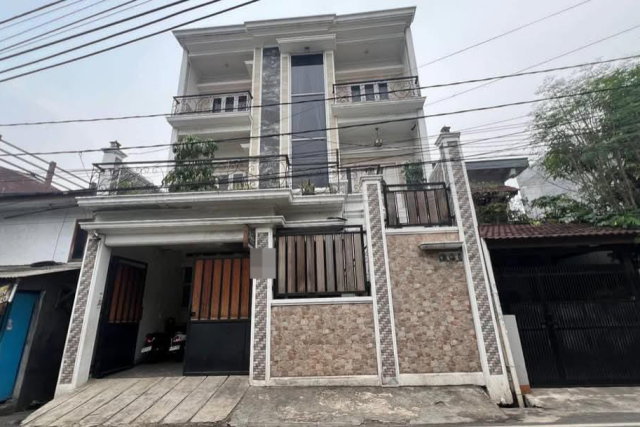 Dijual Rumah Bu Jakarta Barat SHM di Kebon Jeruk By Rumah Chinida (Kv)