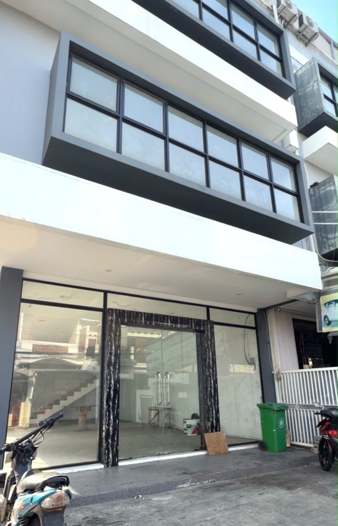 Dijual Ruko Ciledug SHM di Jl Inpres Raya Larangan Indah By Rumah Chinida (Rt)