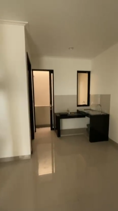 Dijual Cepat Rumah Condo House Jakarta Barat di Green Royal By Rumah Chinida (Jb)