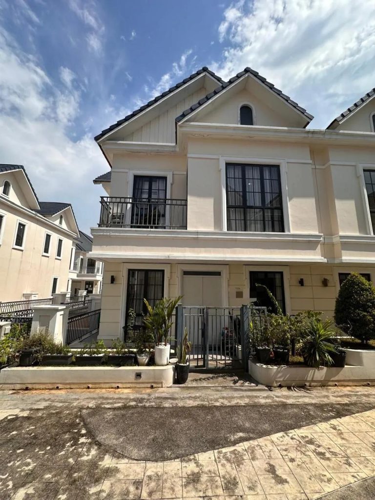 Dijual Rumah Tangerang SHM Posisi Hook di Lavon 2 By Rumah Chinida (Kv)