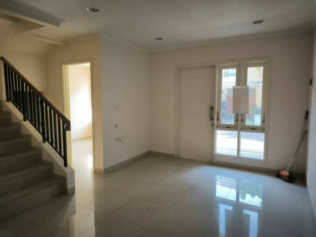 Dijual Rumah Gading Serpong SHM di Cluster Thomson By Rumah Chinida (Ay)